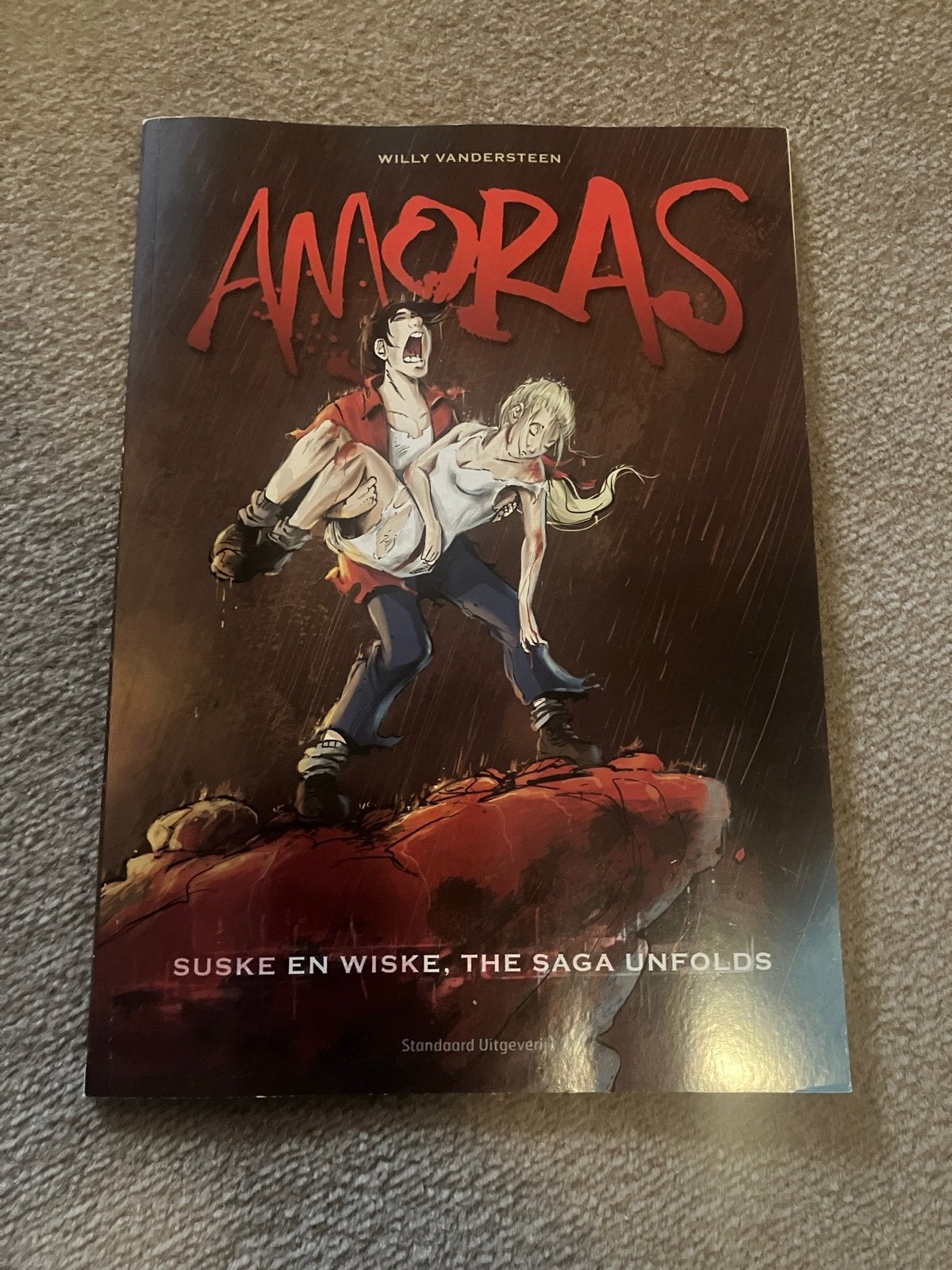 Amoras: Suske en Wiske, The Saga Unfolds - Willy Vandersteen, Eén stripboek, Ophalen, Gelezen