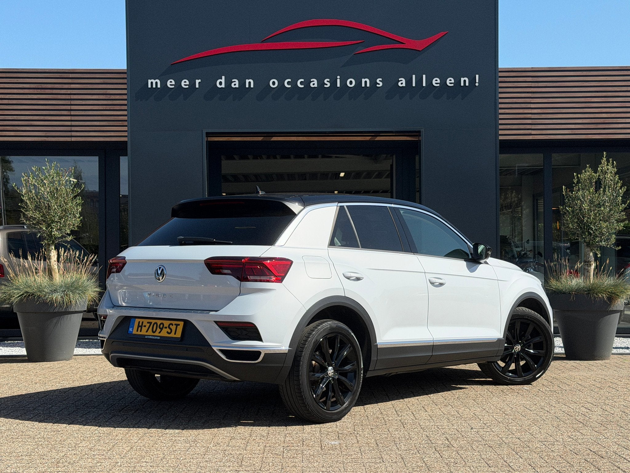 Volkswagen T-Roc 1.5 TSI Sport Business R | Trekhaak | Apple, Euro 6, 4 cilinders, Wit, Origineel Nederlands