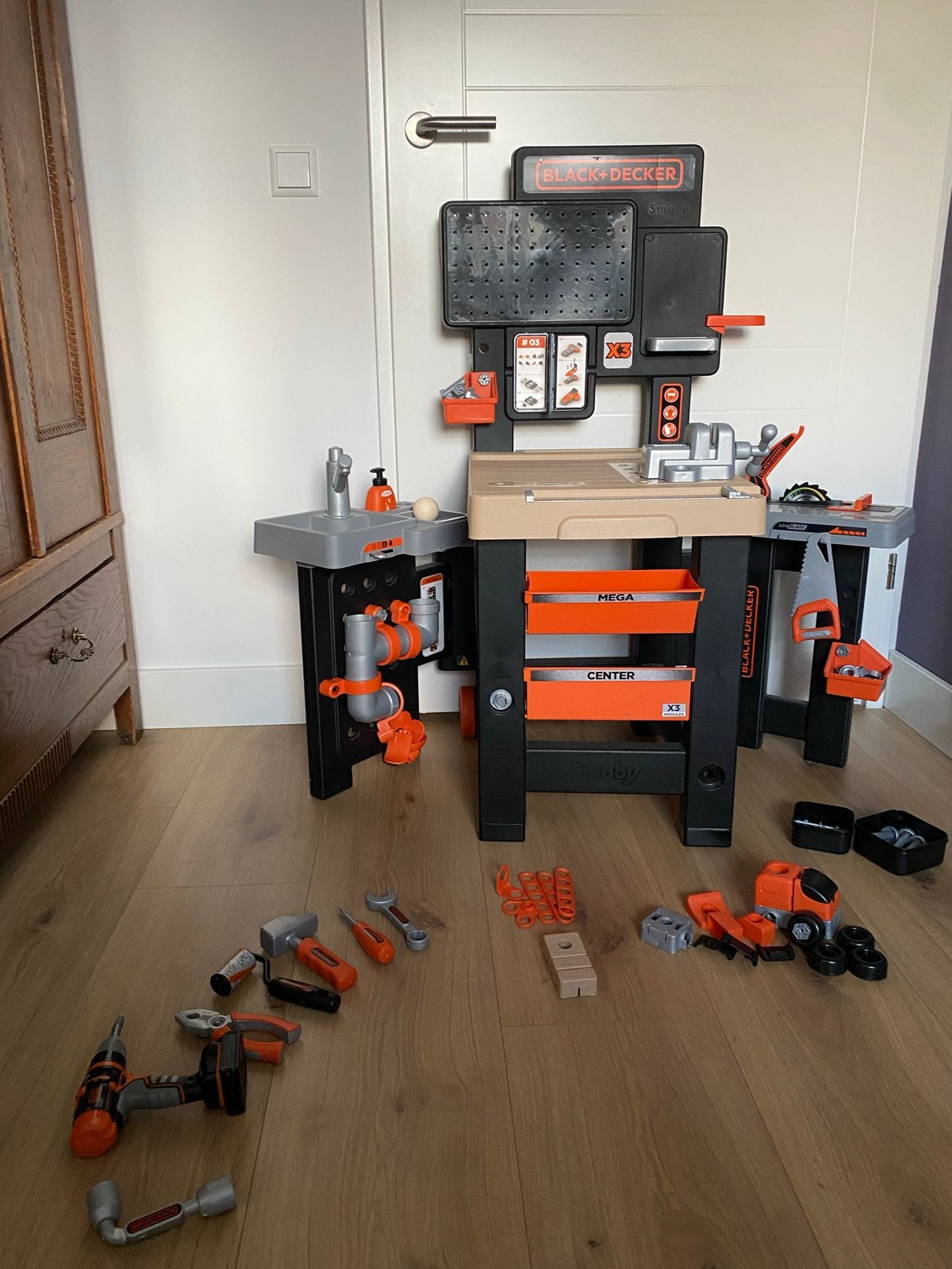 Smoby Black+Decker Werkbank (zeer uitgebreid), Ophalen, Zo goed als nieuw, Jongen of Meisje