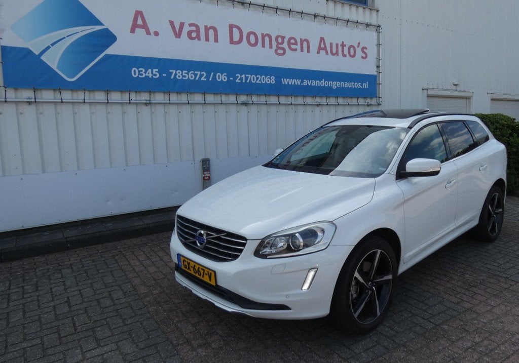 Volvo XC60 2.0 D4 FWD OCEAN RACE Aut,Pano.Navi,Memory, Auto's, Gebruikt, Euro 6, 4 cilinders, Wit