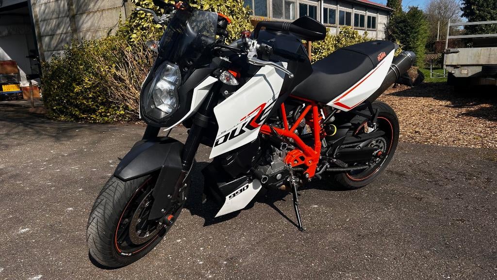 KTM 990 SuperDuke R , 2012, 2 cilinders, Sportuitlaat, Motorrijbewijs A, Particulier