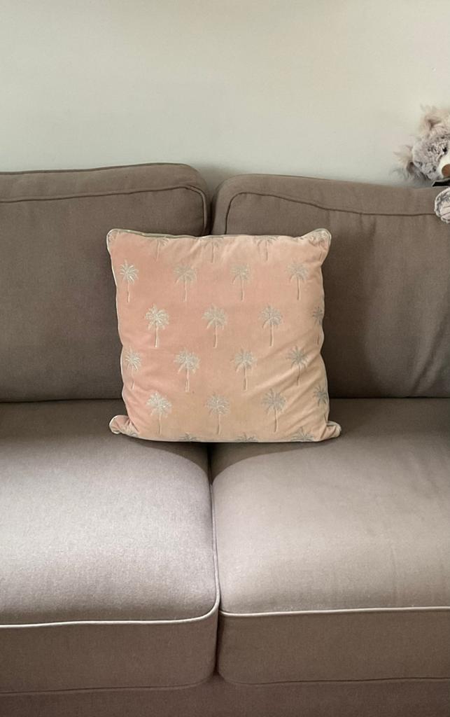 Roze velvet kussen met palmbomen, Huis en Inrichting, Ophalen of Verzenden, Zo goed als nieuw, Roze, Vierkant