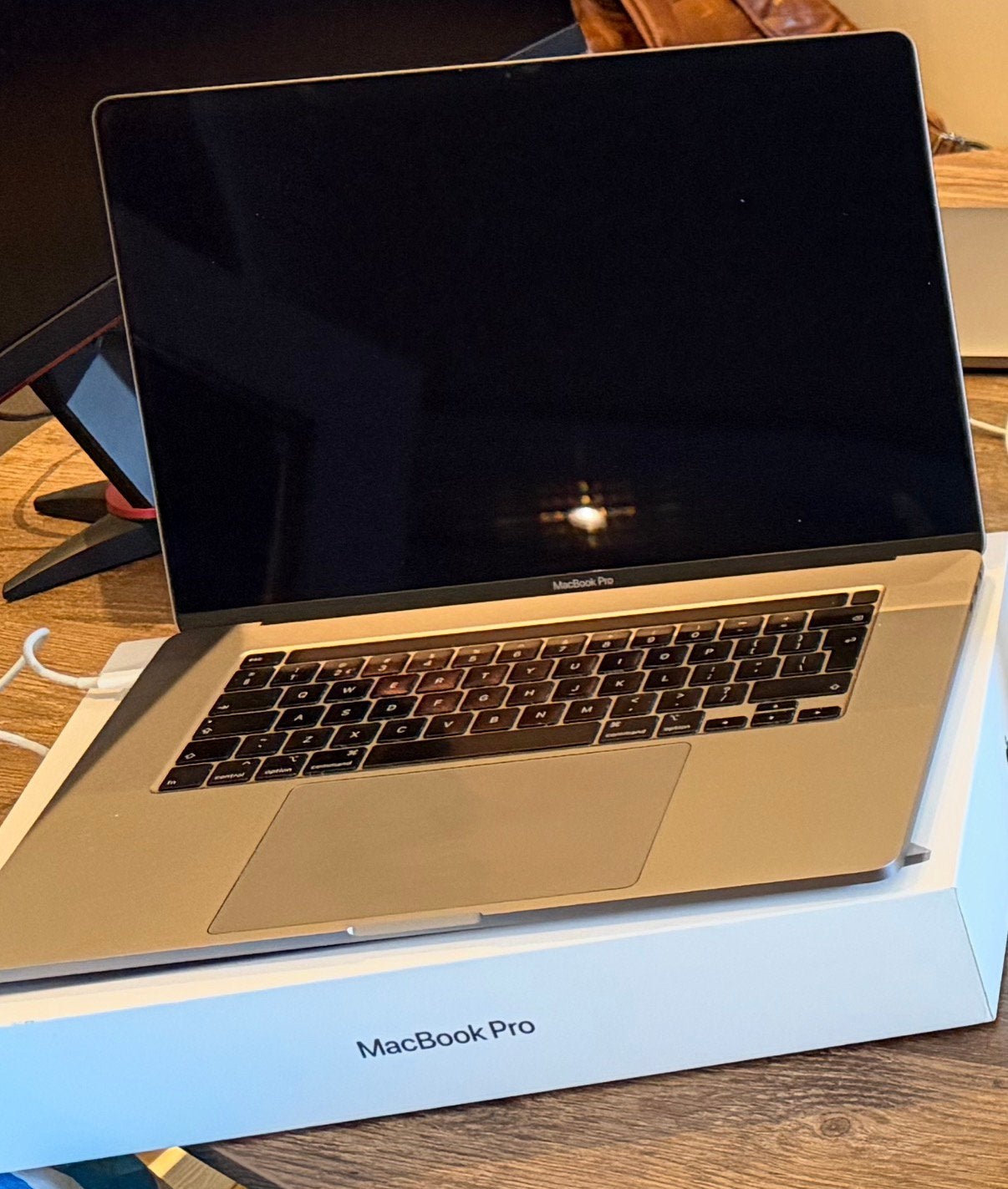 4 stuks: Apple MacBook Pro 16 inch SSD, 16GB RAM, MacBook Pro, 1 TB of meer, 2 tot 3 Ghz, Qwerty