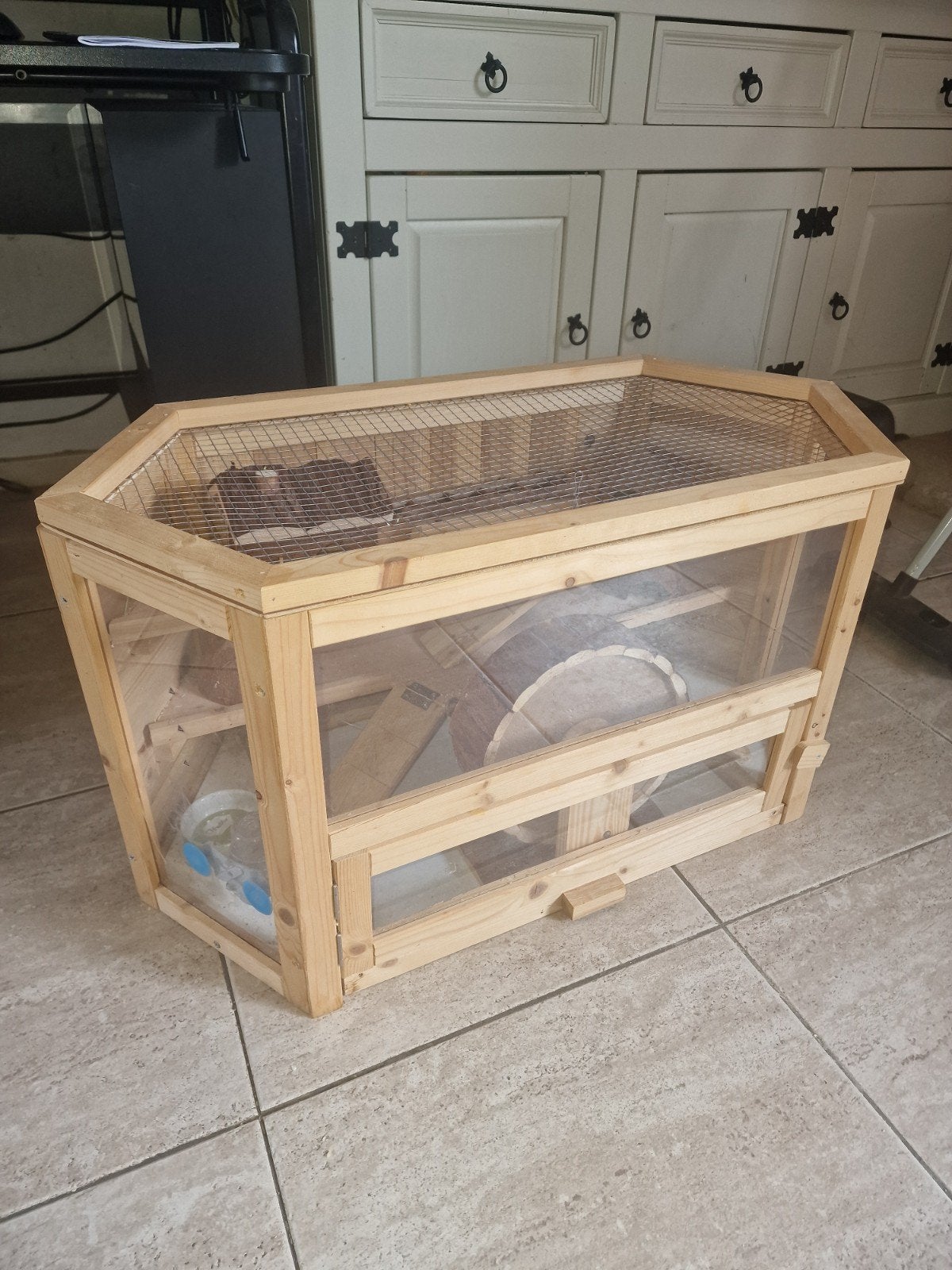 Hamsterkooi te koop incl voer, verzorging producten enz, Ophalen of Verzenden, Loopwiel of Rad