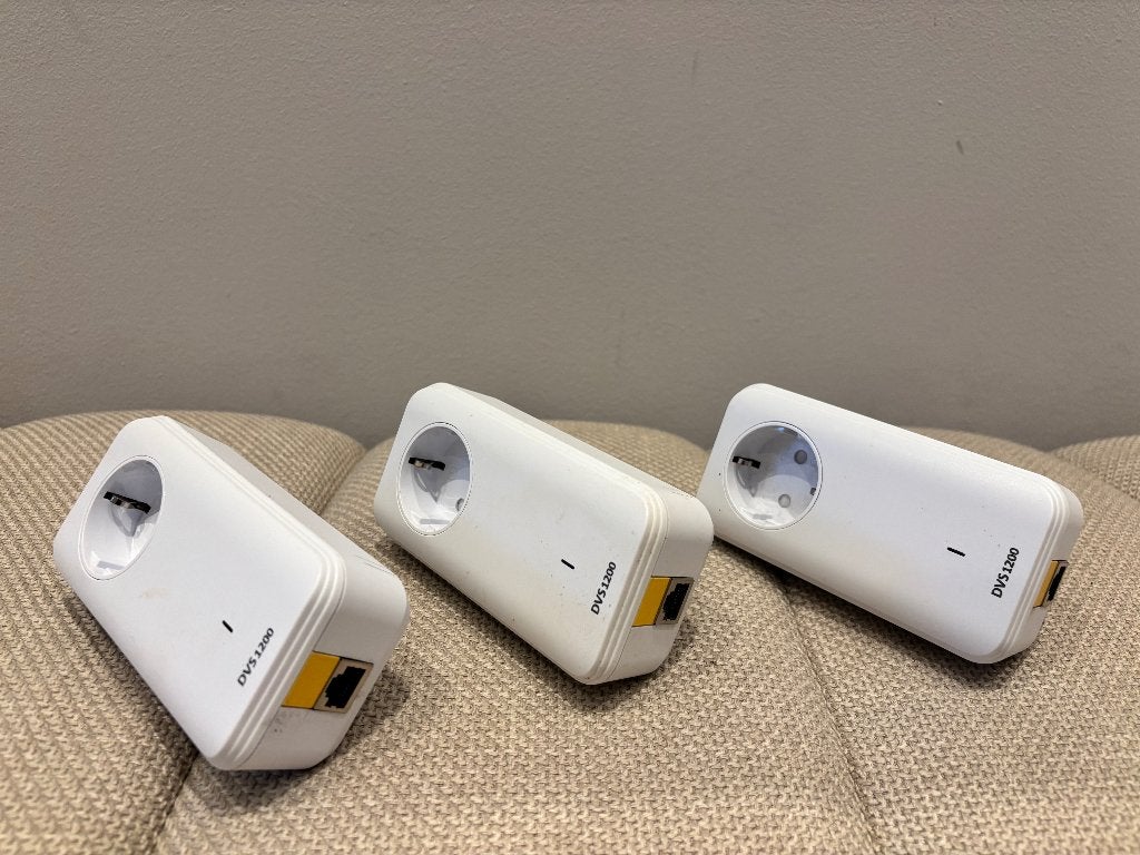 3x DVS 1200 Powerline Adapter | internet via stopcontact, Ophalen, Gebruikt, Router, Overige merken