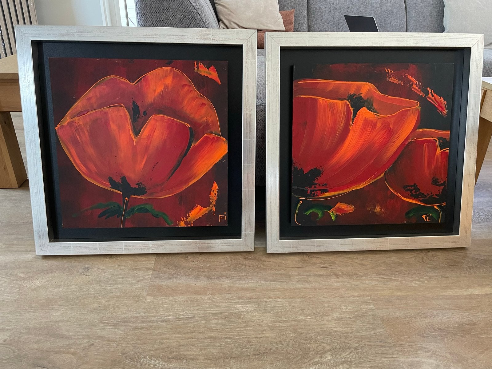 Twee levendige bloemenschilderijen van 'Fi' in lijst, Antiek en Kunst, Kunst | Schilderijen | Klassiek, Expressionistisch, Gesigneerd