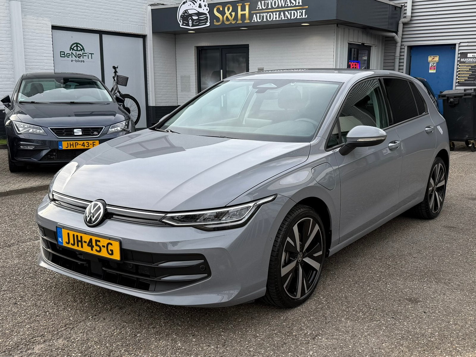 Vw Golf 1.5 Ehybrid Life Edition 204pk Dsg 11/2025 BTW AUTO, Auto's, Stof, 1498 cc, Euro 6, 4 cilinders