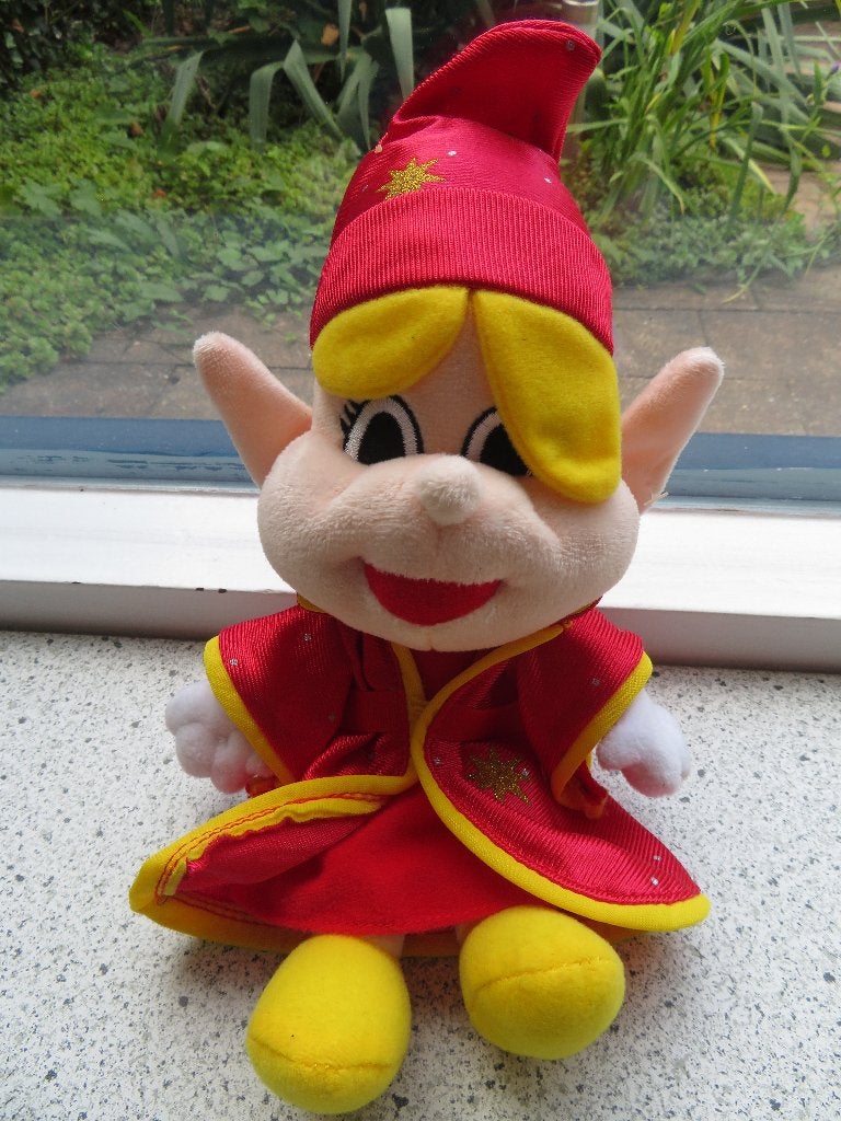 Heks pop Fee Carabouille mascotte van CAPFUN rode uitvoering, Overige typen, Ophalen of Verzenden, Middelgroot (20 tot 80 cm)