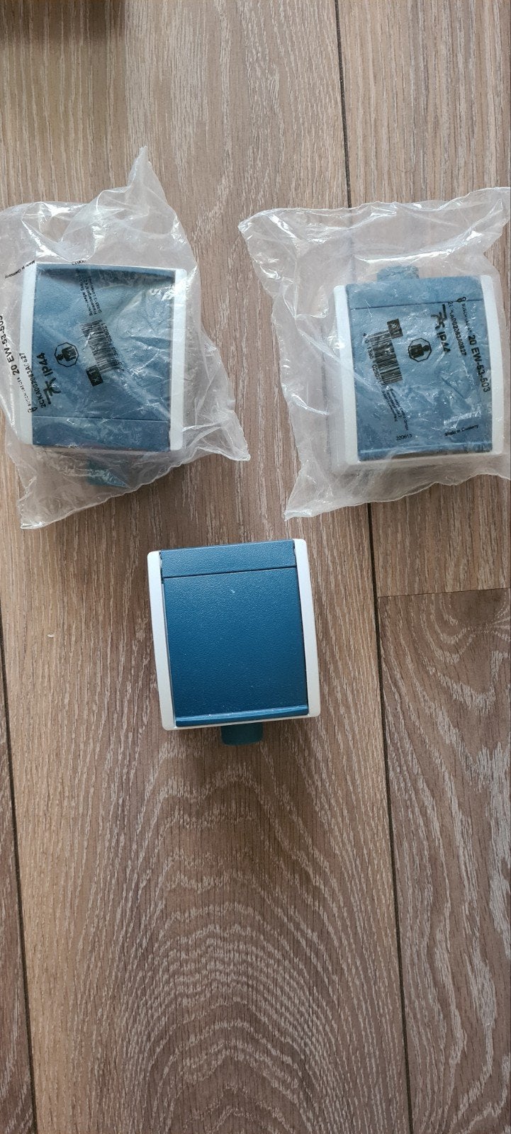 Busch Jaeger wandcontactdoos opbouw (3 dtuks), Doe-het-zelf en Verbouw, Ophalen of Verzenden, Stopcontact