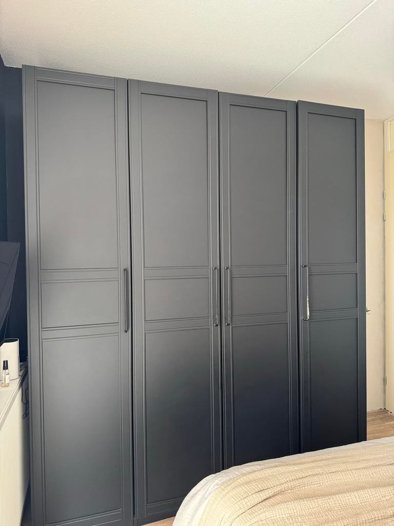 Zwarte Pax kledingkast van Ikea, Huis en Inrichting, Kasten | Kledingkasten, Ophalen, Gebruikt, 200 cm of meer, 150 tot 200 cm