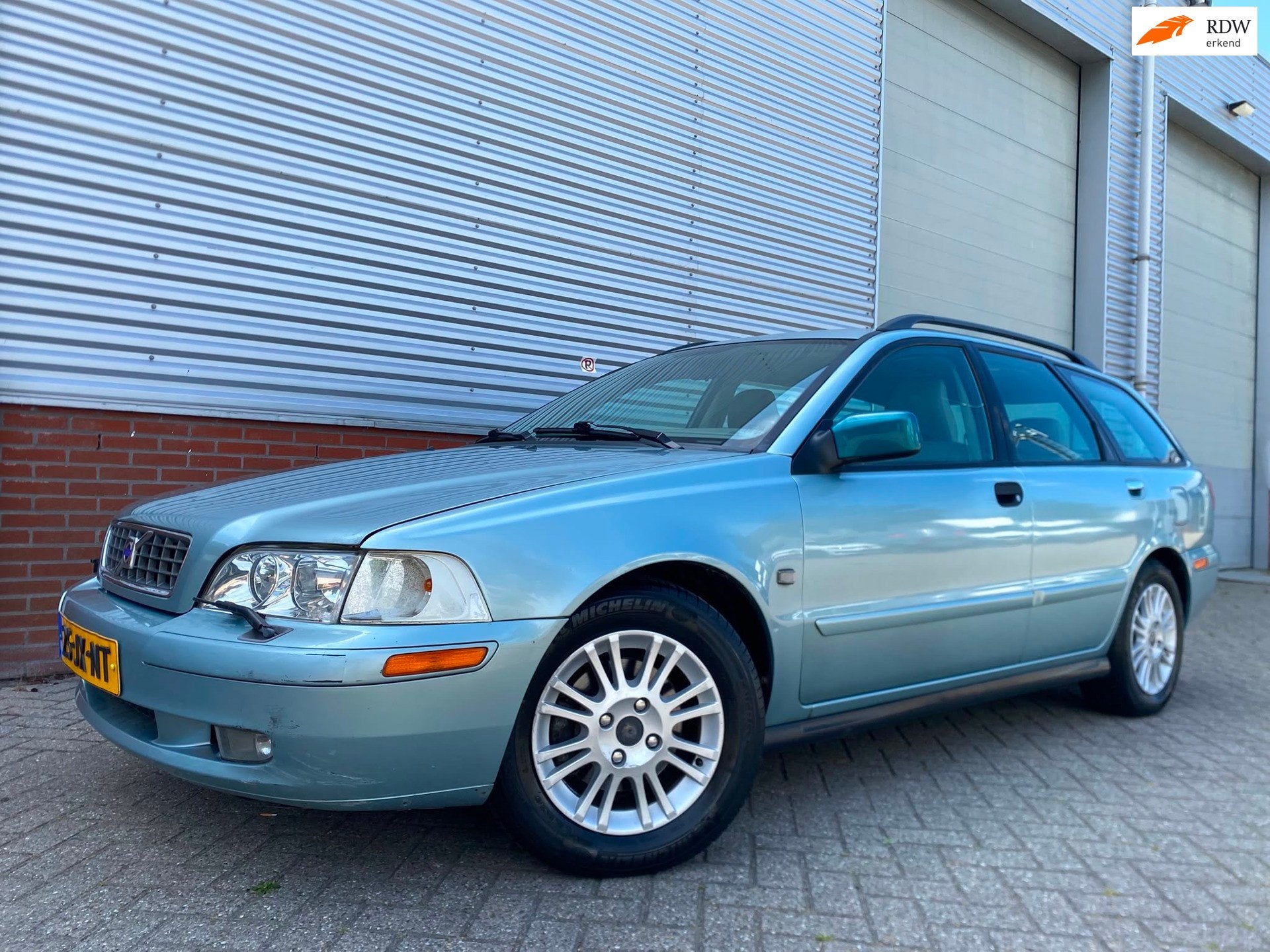 Volvo V40 2.0 Europa Elegance AUTOMAAT!, 136 pk, Gebruikt, 4 cilinders, Leder en Stof