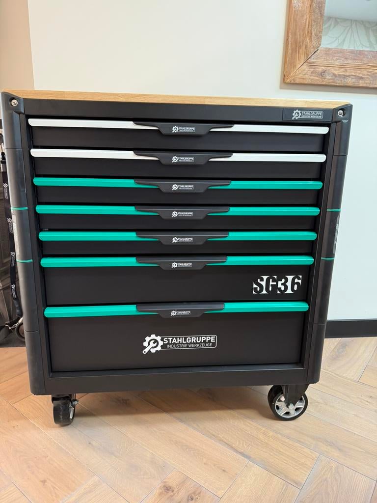 Nieuwe gereedschap wagen STAHLGRUPPE SG36, Ophalen, Gevuld, Nieuw