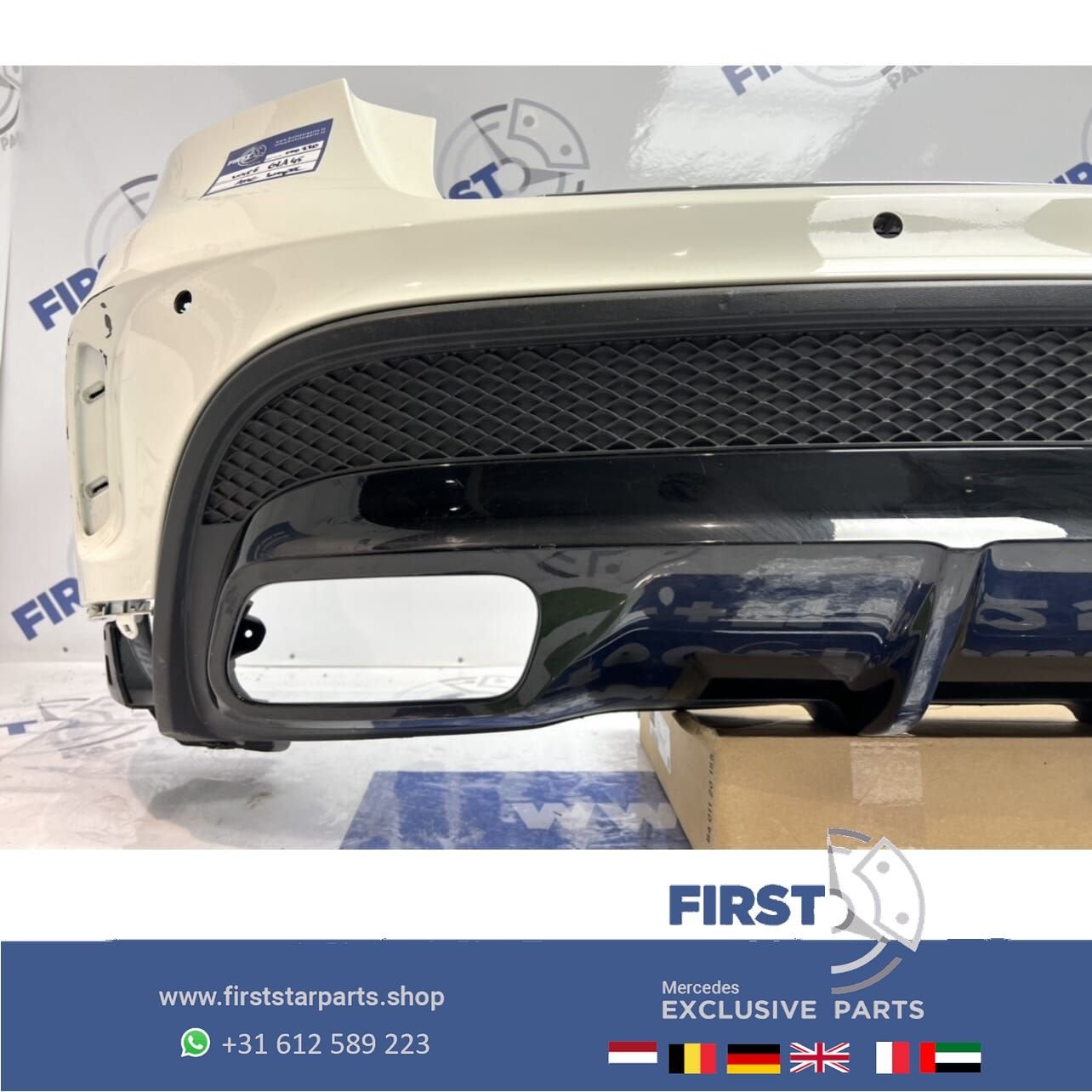 W156 GLA 45 AMG ACHTERBUMPER ZWART WIT GRIJS Mercedes 2013-2, Auto-onderdelen, Gebruikt, -, Ophalen of Verzenden, Achter