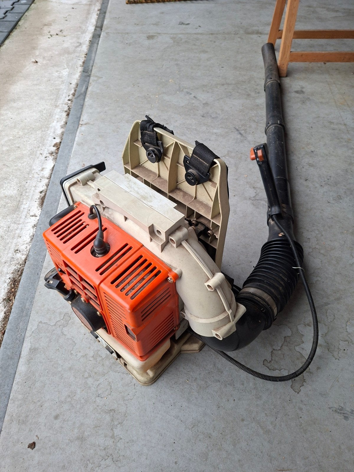 Stihl BR106 Bladblazer - Goed Werkend, Tuin en Terras, Gebruikt, Ruggedragen, Ophalen of Verzenden, Stihl