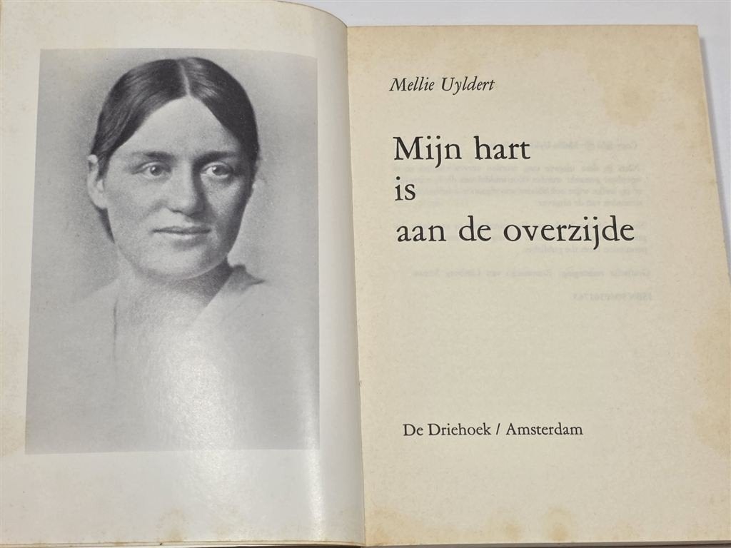 Mijn Hart is aan de Overzijde — Mellie Uyldert, Gedichten, Boeken, Ophalen of Verzenden, Gelezen, Overige onderwerpen, Achtergrond en Informatie
