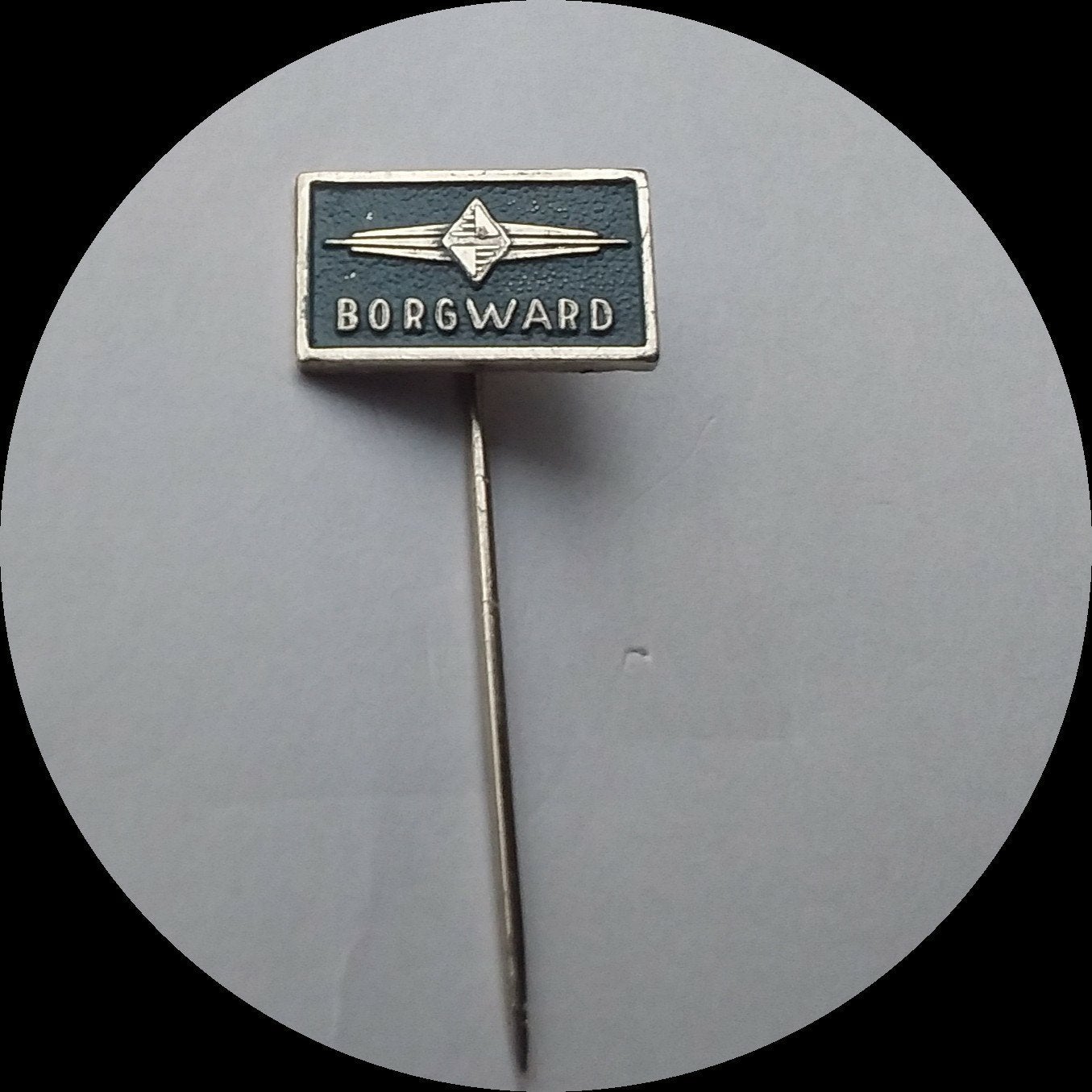 BORGWARD speldje, grijs, Ophalen of Verzenden, Zo goed als nieuw, Transport, Speldje of Pin