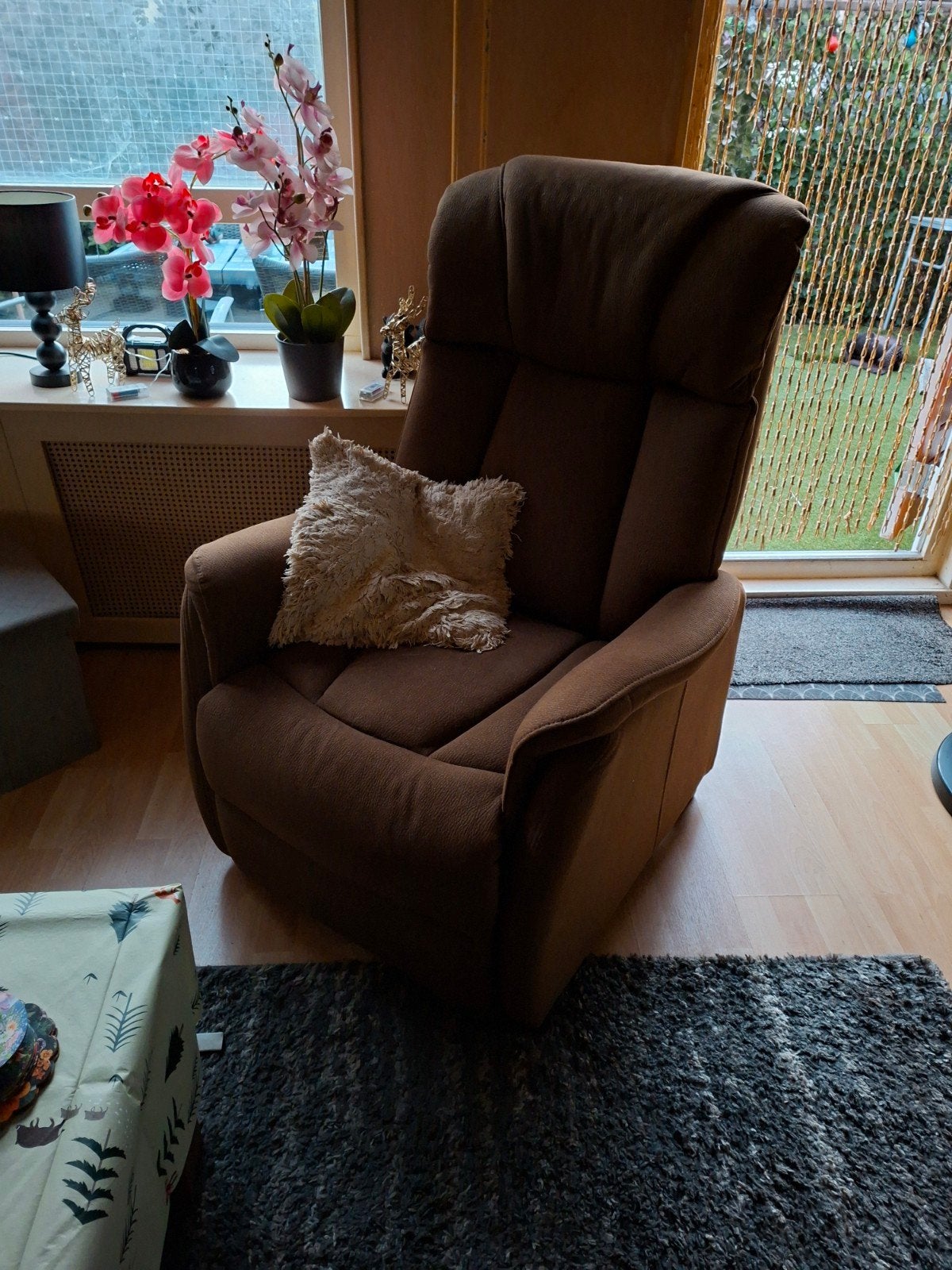 Mooie luie stoel electrisch, Huis en Inrichting, Ophalen of Verzenden, Zo goed als nieuw, 75 tot 100 cm