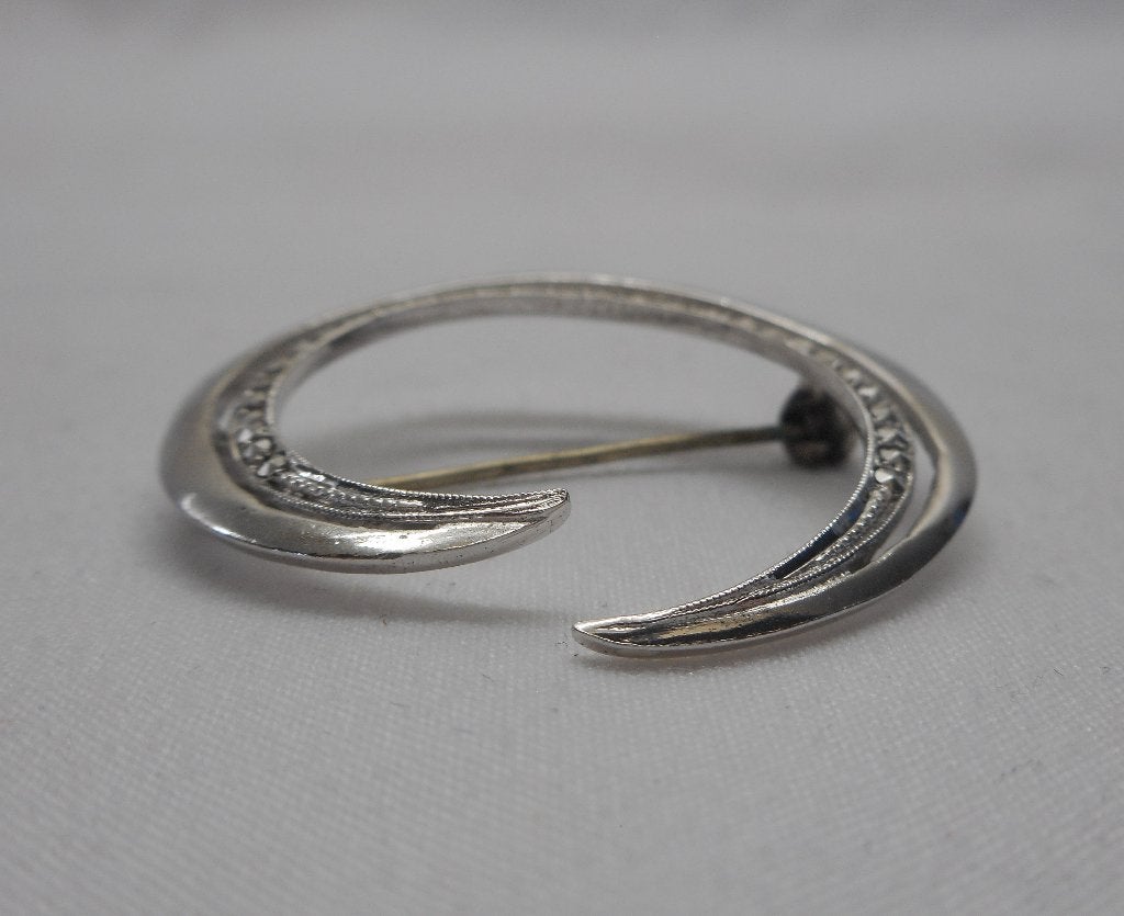 Zilveren modernist broche met markasiet steentjes nr.500, Verzenden, Minder dan 4 cm, Zo goed als nieuw, Zilver