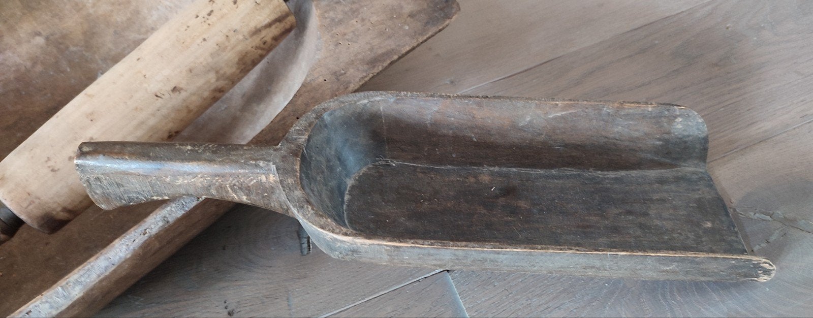 Oude houten graan schep uit één stuk hout., Ophalen of Verzenden