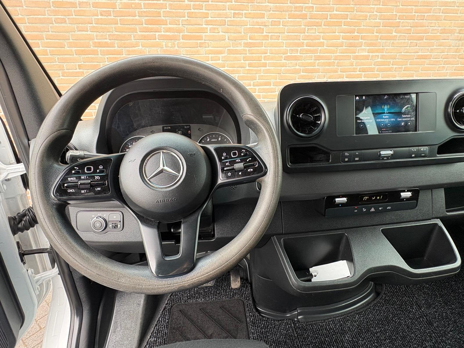 Foto 7 van Mercedes-Benz Sprinter 316CDI 164PK L2H2 Dubbelcabine / 7G-T