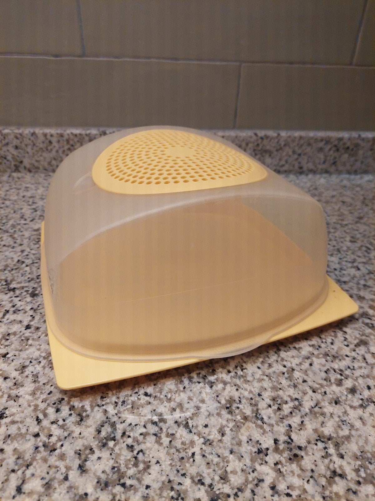 Tupperware Kaasdoos/Bewaarbox, Ophalen, Zo goed als nieuw, Geel