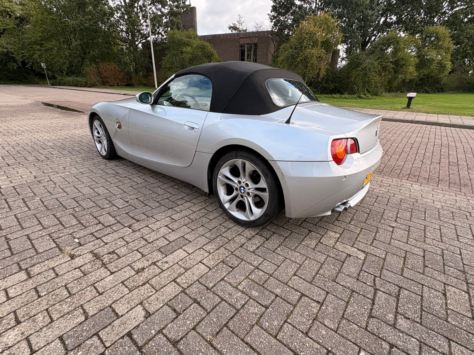 BMW Z4 2.5 I Roadster 2004 Grijs, Achterwielaandrijving, Zwart, Cabriolet, Handgeschakeld