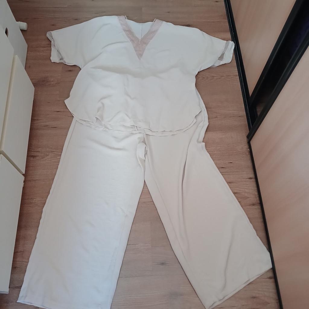 Tweedelig Pak NIEUW, Ophalen of Verzenden, Nieuw, Beige, Rok