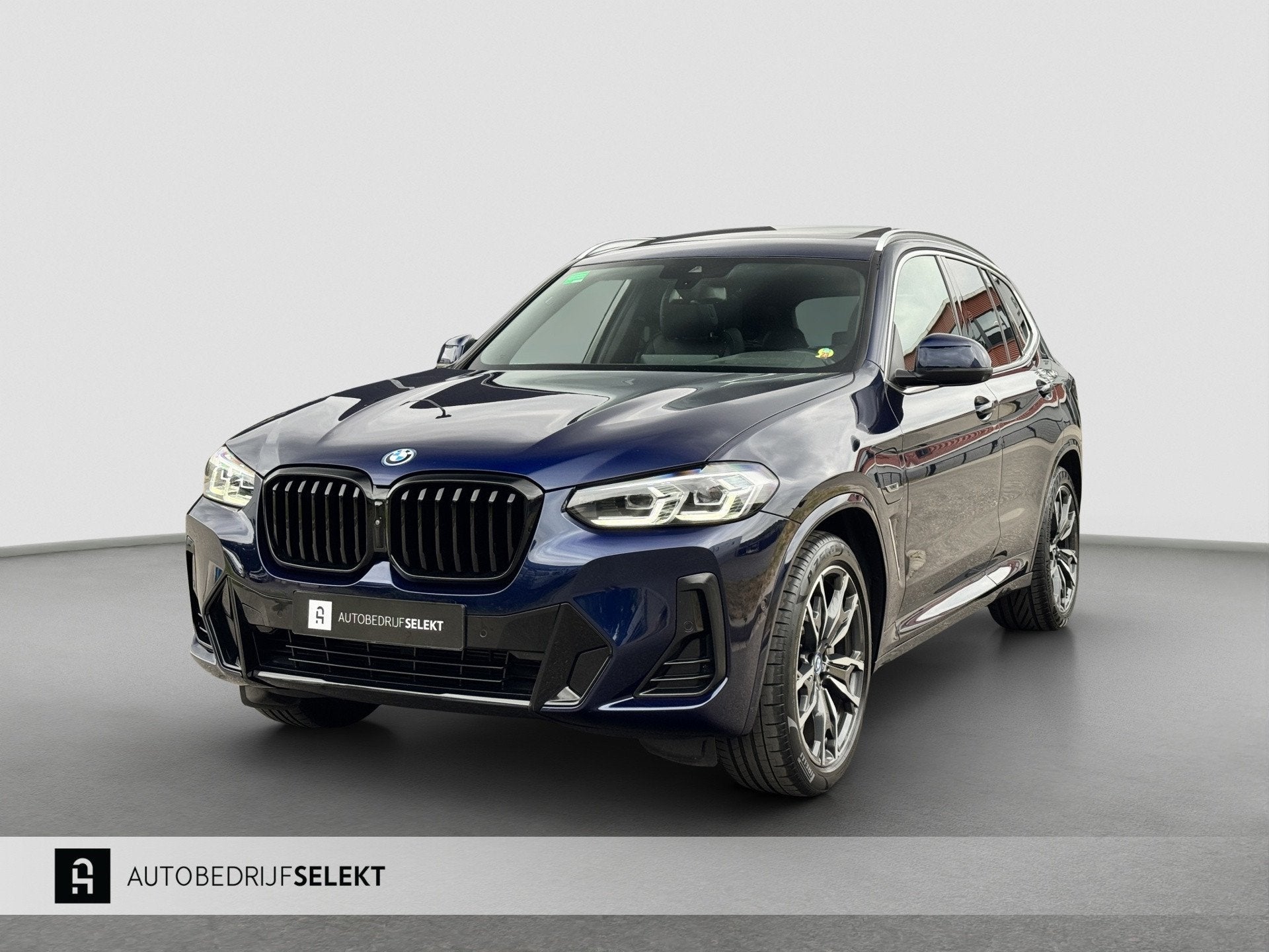 BMW X3 XDrive30e M-Sport | Pano | Trekhaak | Harman Kardon |, Auto's, BMW, 1998 cc, Gebruikt, Met garantie (alle), Blauw