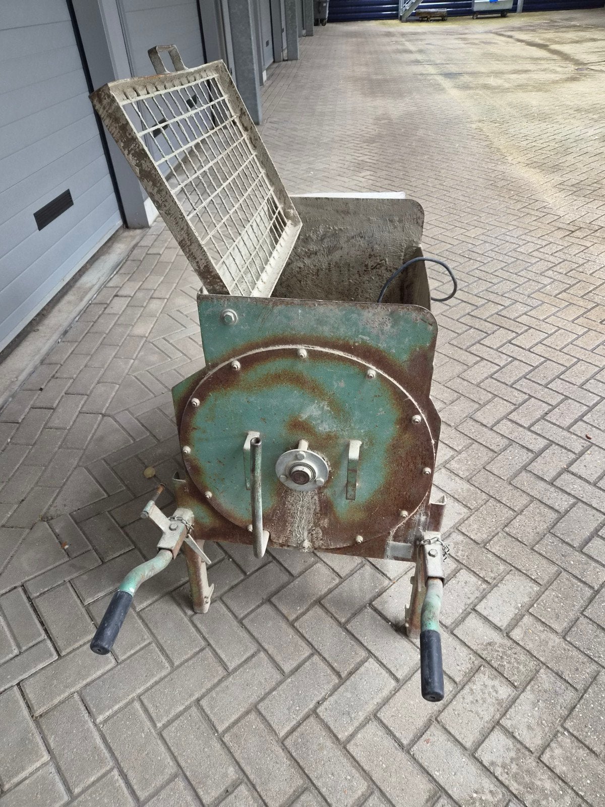 Speciemolen - Werkt goed, heeft opfrisbeurt nodig, Ophalen