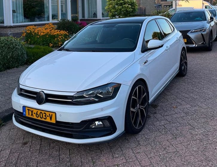Volkswagen Polo R-LINE PANO 1.0 TSI 115pk 2018 Wit, Voorwielaandrijving, Stof, Zwart, 1055 kg