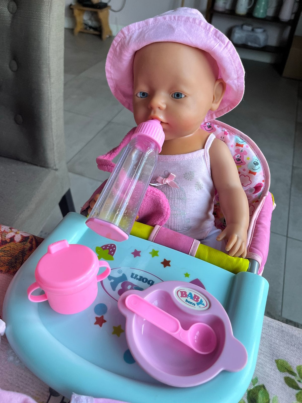 Baby Born met veel accessoires en stoel, Kinderen en Baby's, Speelgoed | Poppen, Ophalen of Verzenden, Gebruikt, Babypop
