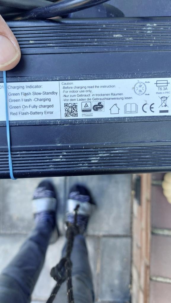 BMZ Acculader 36V Li-ion (Model BSC42005000), Fietsen en Brommers, Ophalen of Verzenden, Gebruikt