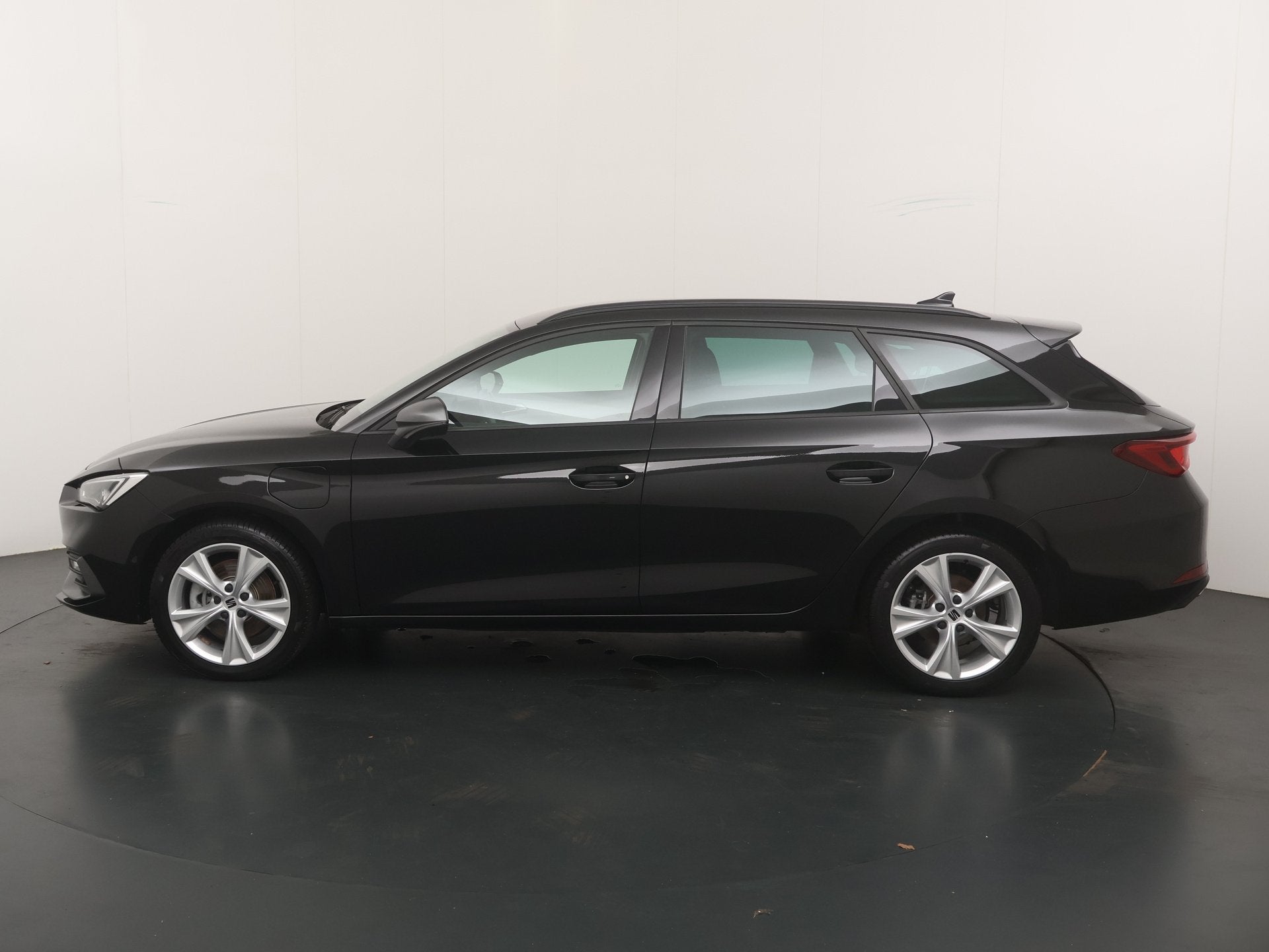 SEAT Leon Sportstourer 1.5 TSI e-Hybrid 204pk FR Business |, Auto's, 12 maanden, Stof, 4 cilinders, Plug-in hybride