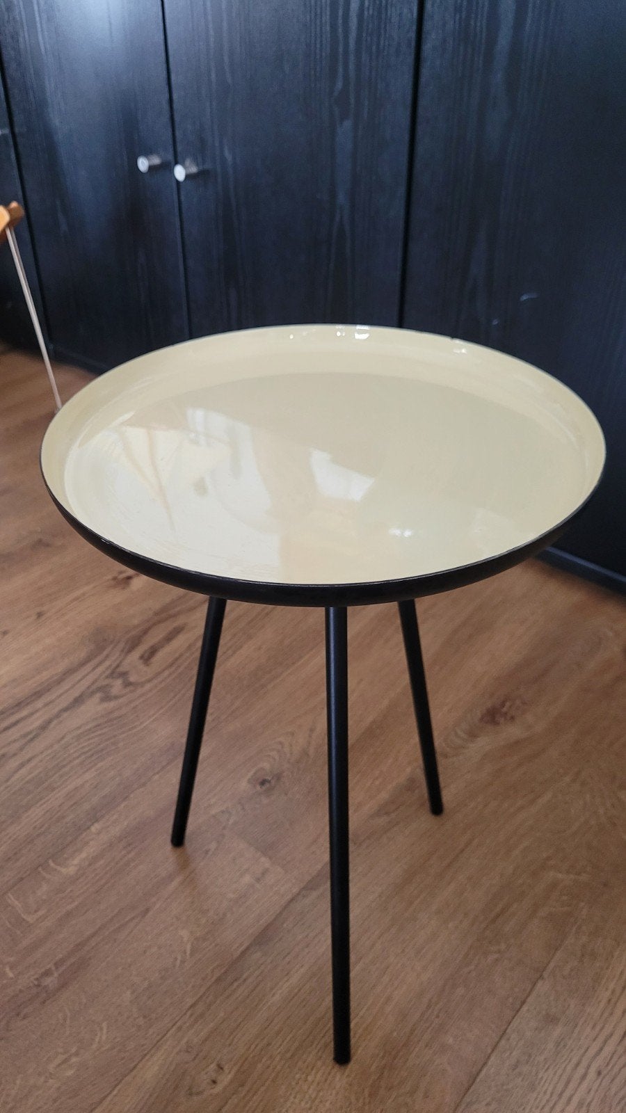 Design bijzettafeltje van Zuiver - metaal, Minder dan 45 cm, Minder dan 55 cm, Metaal of Aluminium, Rond