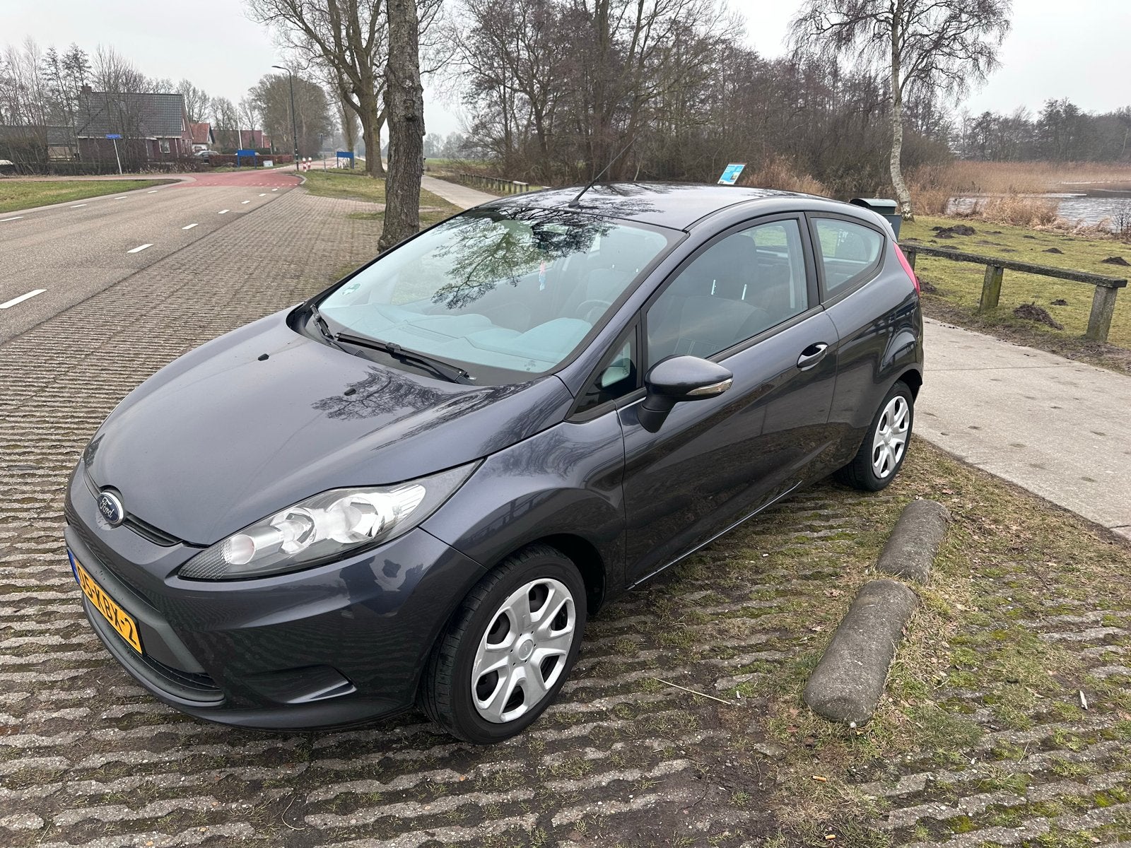 Ford Fiësta 1.25 44KW 3DR 2009 Grijs, Auto's, Voorwielaandrijving, 4 cilinders, 61 pk, Origineel Nederlands