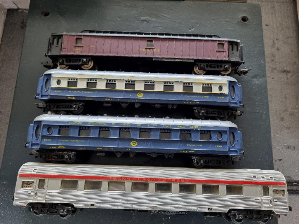 Personen en bagage rijtuigen, Hobby en Vrije tijd, Modeltreinen | H0, Gebruikt, Gelijkstroom, Wagon, Ophalen of Verzenden