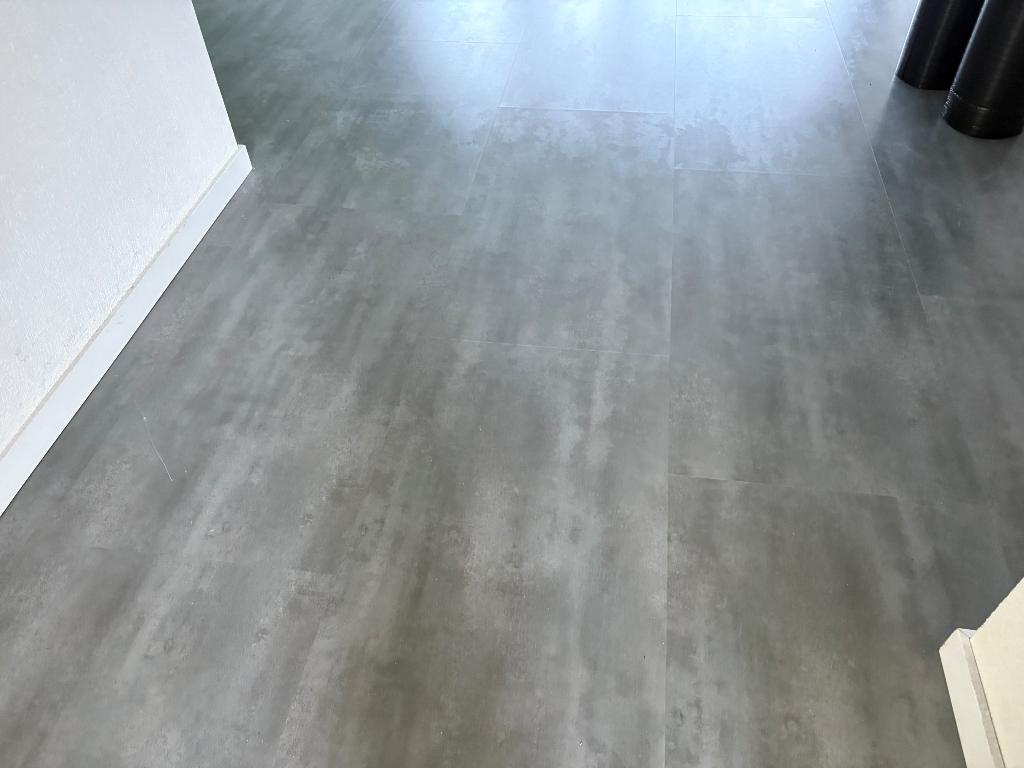 Betonlook laminaat, Ophalen, Gebruikt, 25 tot 50 m², Grijs