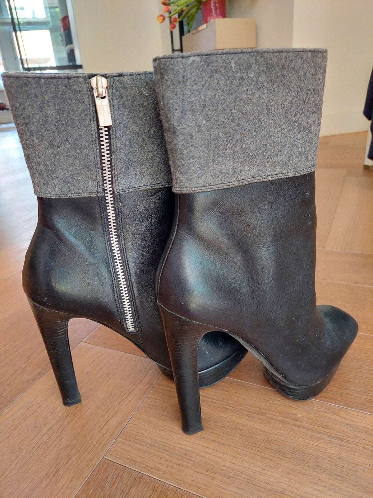 Michael Kors met hak en grijze wollen schacht. Maat 37/38, Kleding | Dames, Hoge laarzen, Michael Kors, Ophalen of Verzenden, Zo goed als nieuw