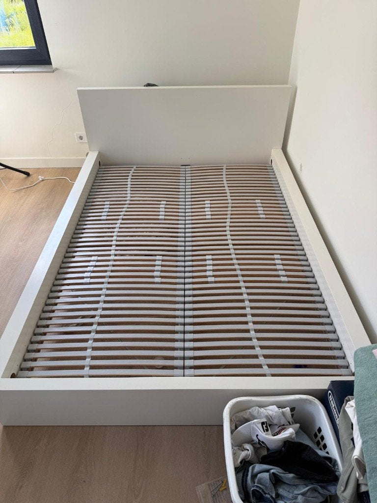 Ikea Bedframe met lattenbodem 140x200 cm, Ophalen, Gebruikt, Wit, Tweepersoons