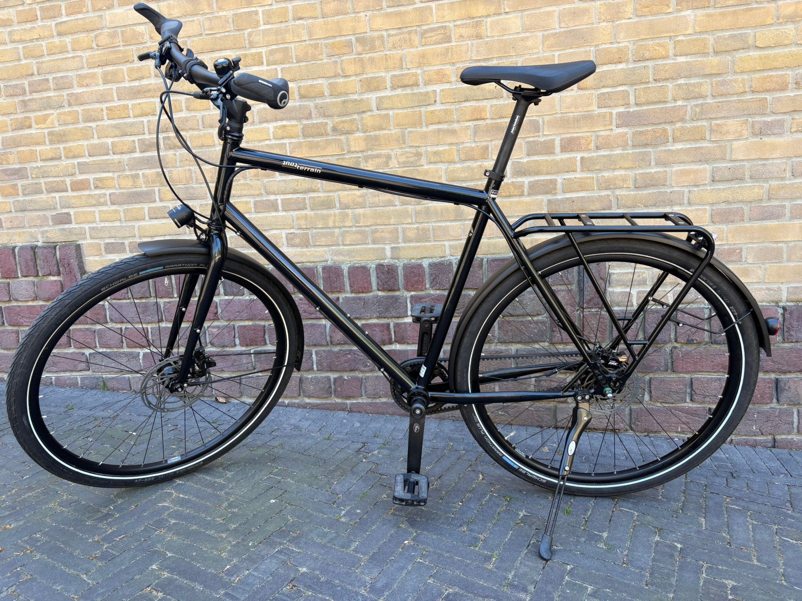 Tout Terrain Amber Road Trekking Fiets Belt Drive, 28 inch, 10 tot 15 versnellingen, Zo goed als nieuw, 57 tot 61 cm