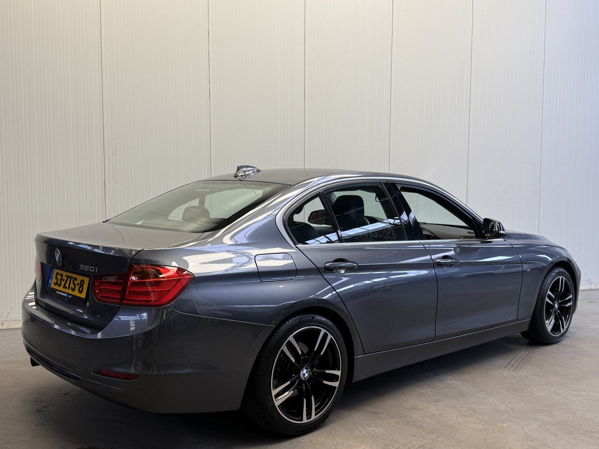 BMW 3-serie 320i Sport Edition EfficientDynamics LEDER-XENON, Auto's, 12 maanden, Achterwielaandrijving, Gebruikt, Euro 6