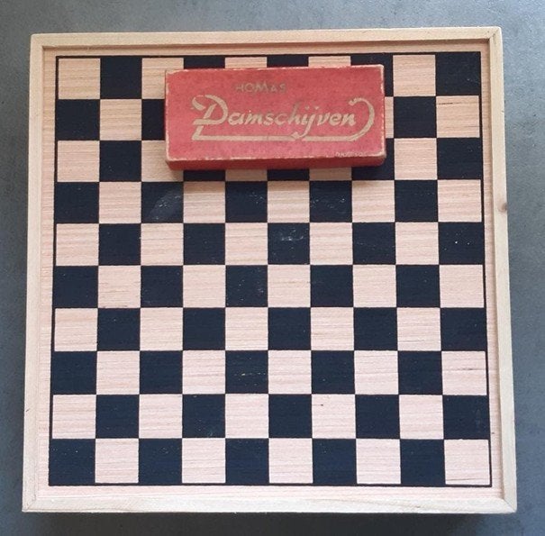 Dambord, damstenen, op onderzijde dienblad, kado idee, Een of twee spelers, Ophalen of Verzenden, Nieuw