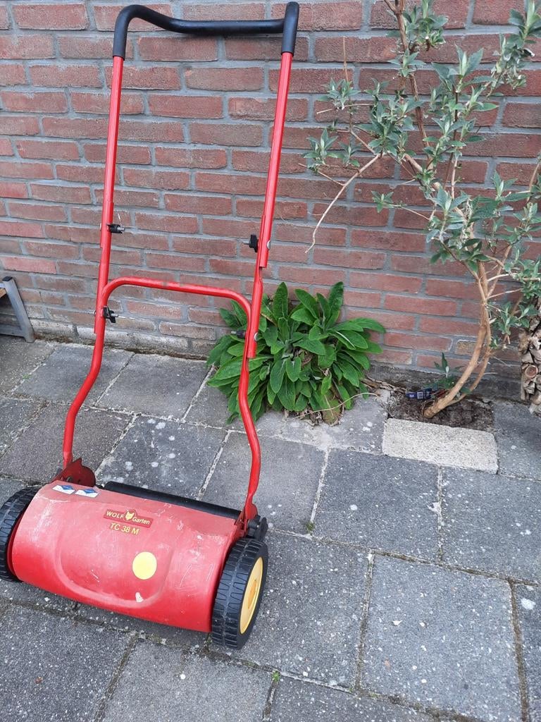 Te koop grasmachine Wolf, Tuin en Terras, Grasmaaiers, Kooimesmaaier, Ophalen, Gebruikt