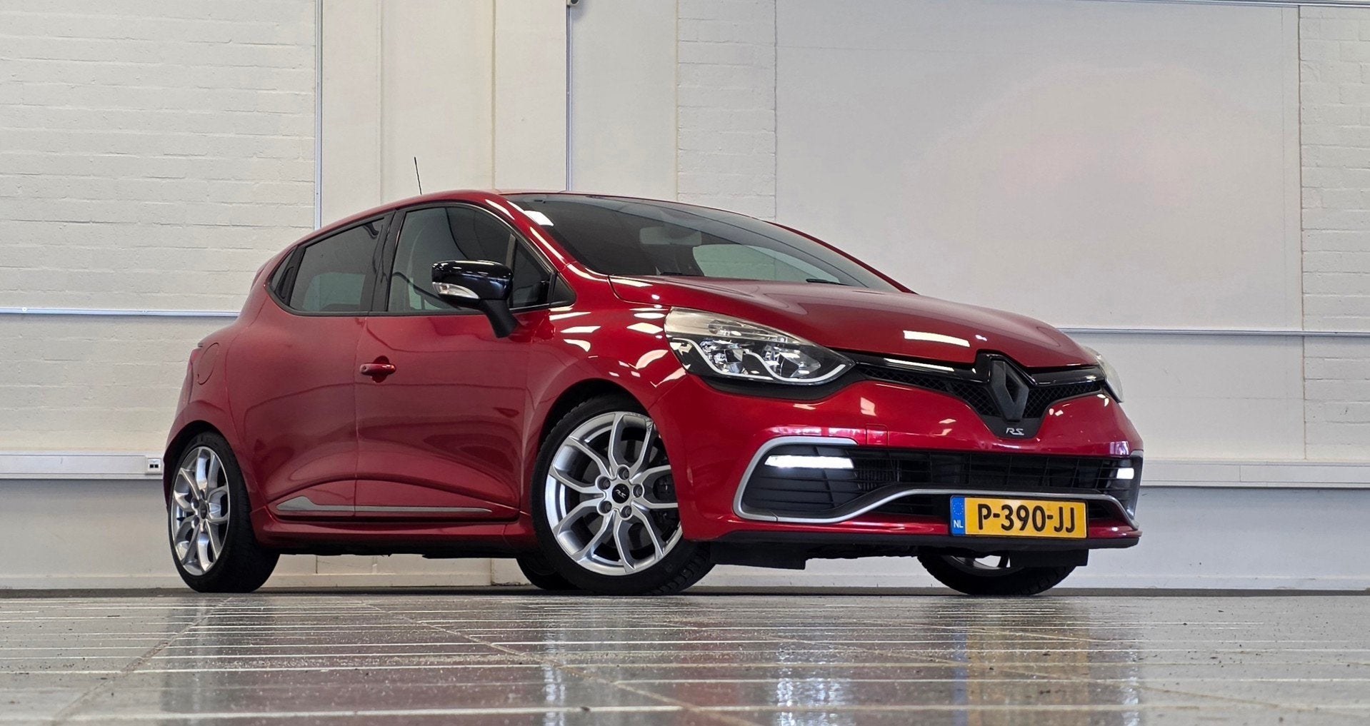 Renault Clio 1.6 R.S. 200PK Navigatie, Auto's, Euro 5, Gebruikt, Zwart, 4 cilinders