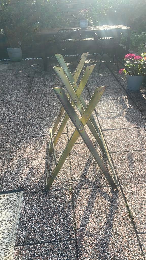 metalen zaagbok met tandpatroon, Ophalen, Gebruikt, 70 tot 120 cm, Inklapbaar