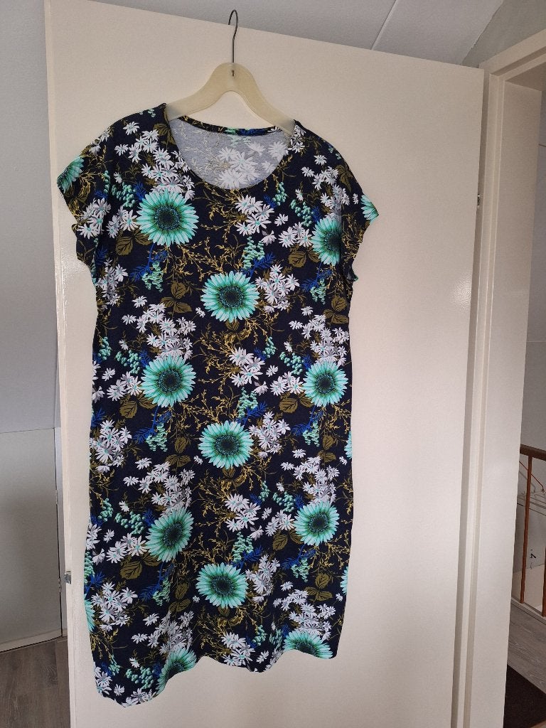 Jurken diversen mt XL( 46-48), Overige kleuren, Maat 46/48 (XL) of groter, Nieuw, Ophalen of Verzenden