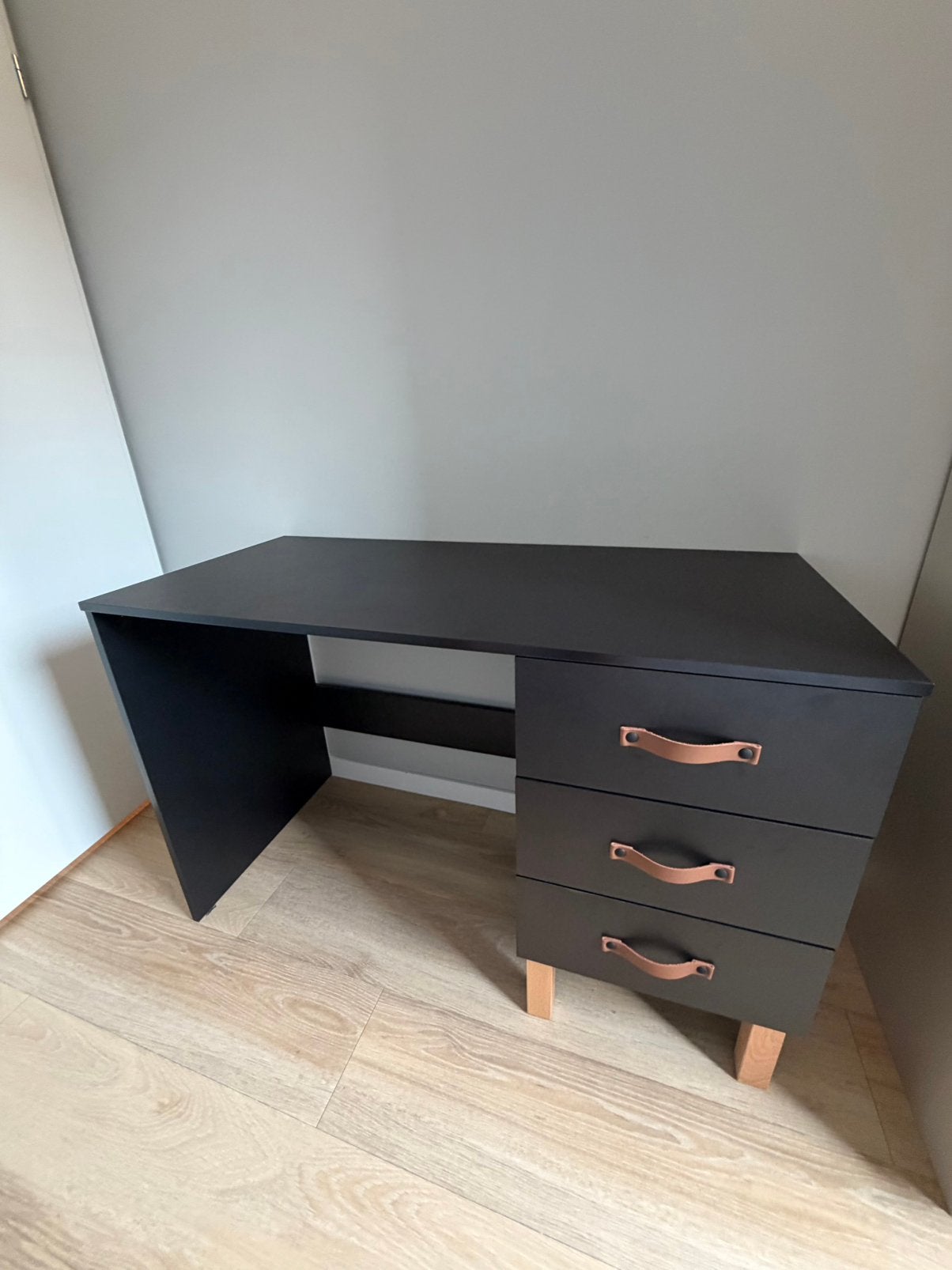 Kinder bureau mat zwart, Huis en Inrichting, Bureaus, Ophalen, Zwart, 120 cm, Met lades