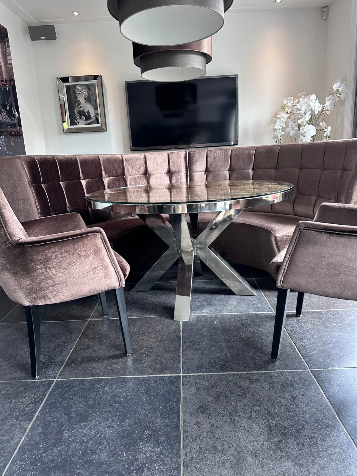 Richmond Interiors ronde eettafel + hoekbank + 2 fauteuils, Ophalen, Zo goed als nieuw, 4 tot 6 stoelen