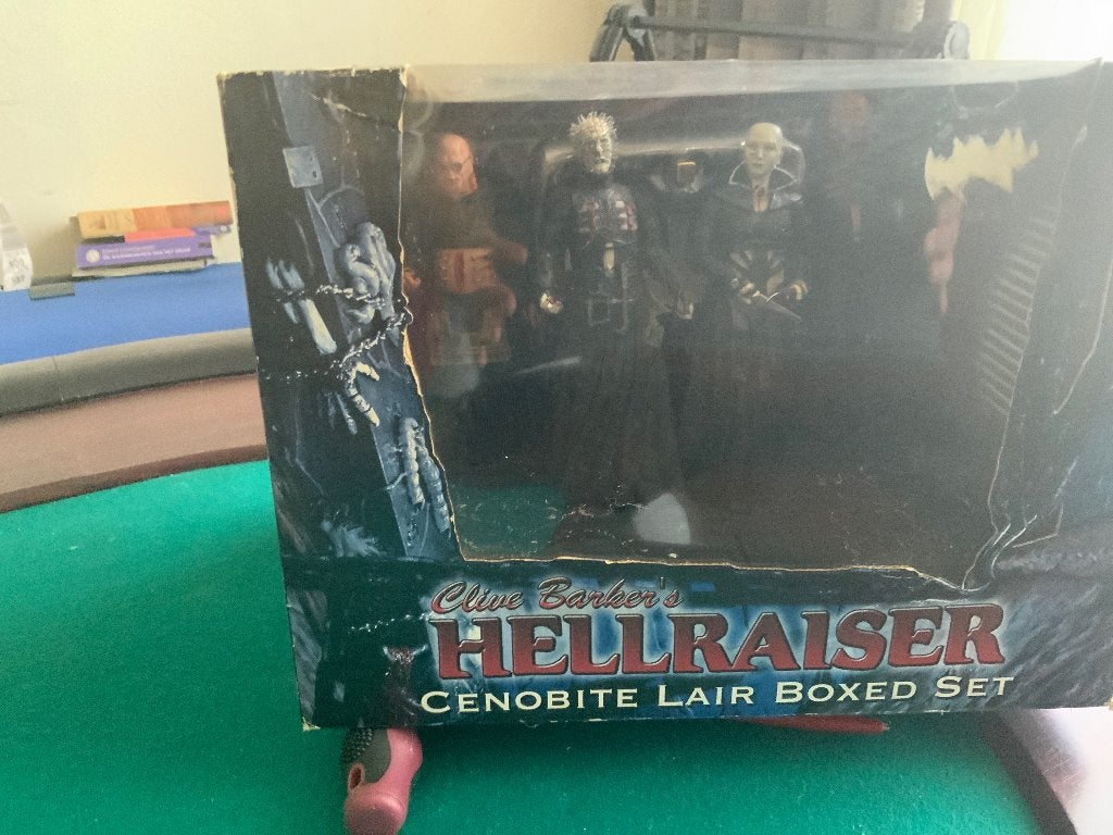 Hellraiser, Ophalen, Zo goed als nieuw