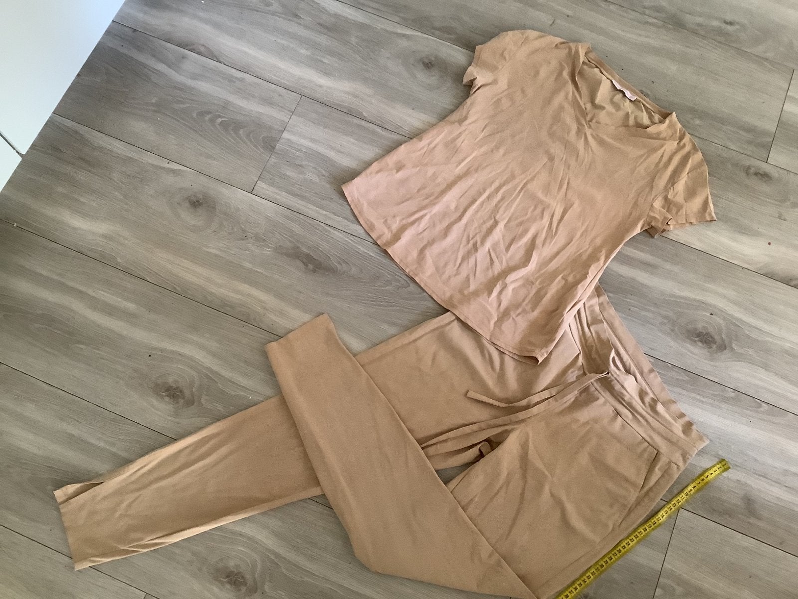Studio Anneloes travelstof set broek L top M, Beige, Maat 42/44 (L), Ophalen of Verzenden, Zo goed als nieuw